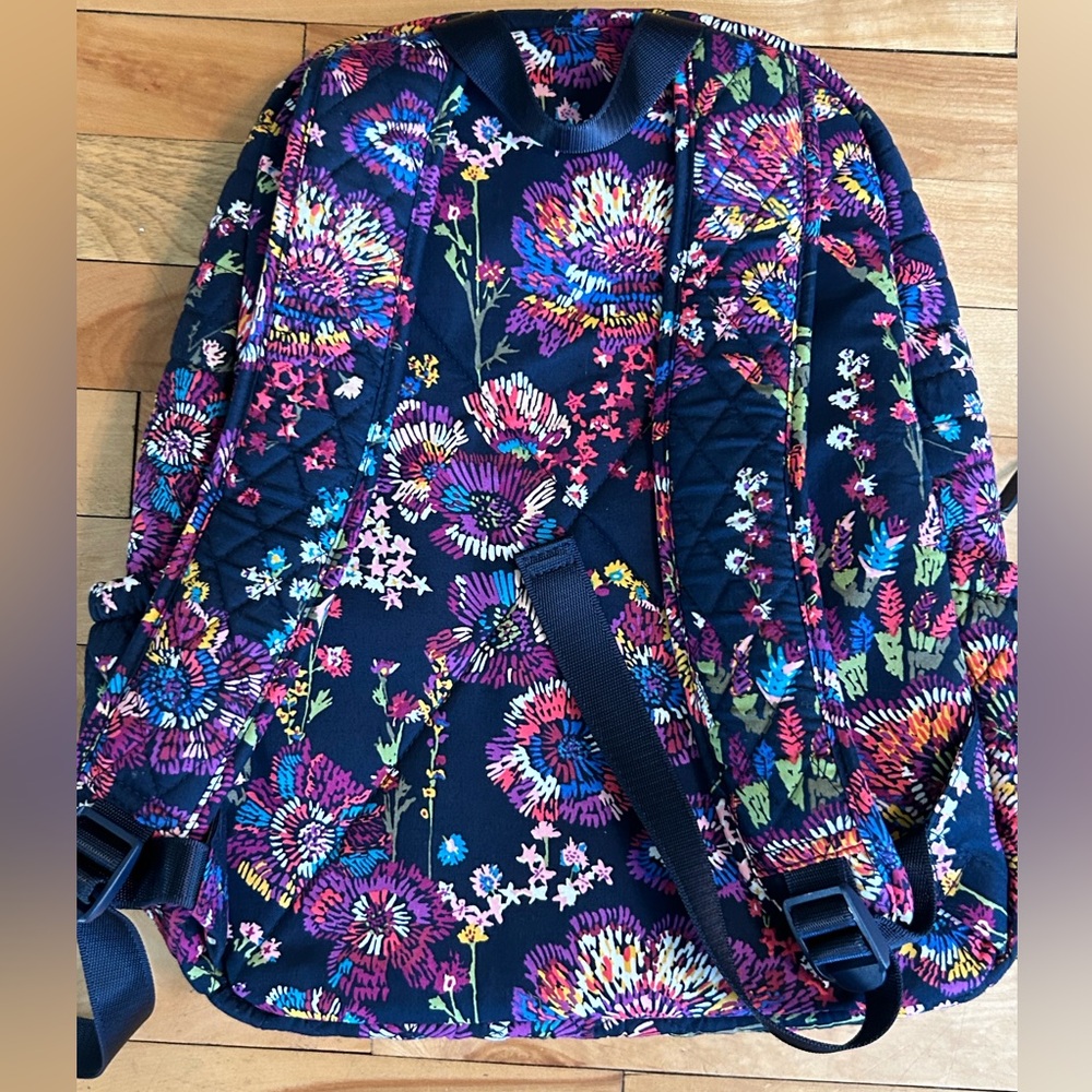 Vera Bradley Midnight Wildflowers Essential Backpack black floral NWT - Picture 6 of 9